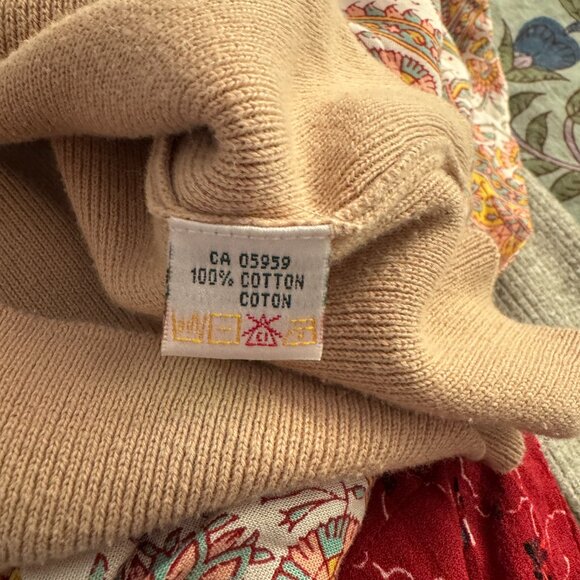☀️ VINTAGE BODYGUARD Knit Tan Beige Sweater Vest Medium Preppy Casual V Neck - Picture 6 of 7